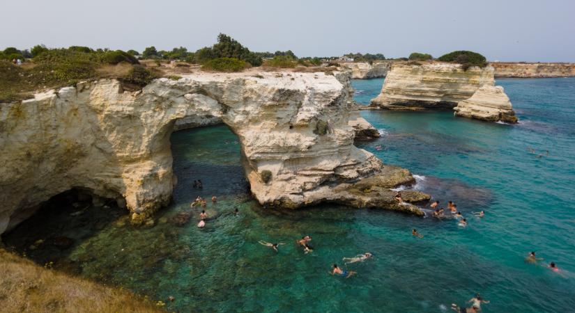 Valentin-napon omlott össze a Szerelmesek íve Dél-Olaszországban