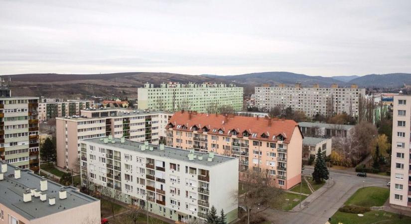 Tortúra a társasházban: nem számított rá az egri pár, hogy a pokolba kívánják őket