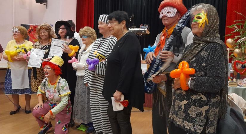 Valentin napi farsangi jelmezbál Fehérváron (galéria)