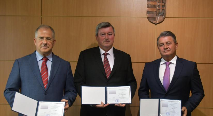 Tasó és Pósán kihullhat a parlamentből, de mi vár Kósa Lajosra? Itt a Fidesz országos listája