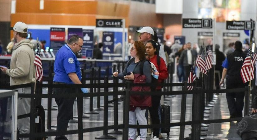 Nem kapnak fizetést az amerikai repülőterek biztonsági dolgozói a részleges kormányzati leállás miatt