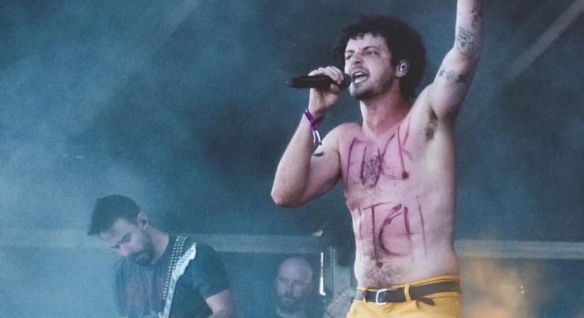 Nem bírta ki: hatalmasat „fuck Orbán!”-ozott az antifa rapper Budapesten (VIDEÓ)