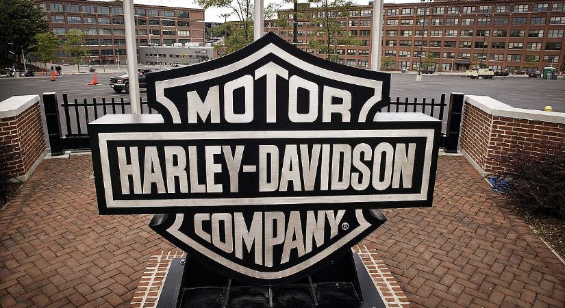 Bajban van a legendás márka: tömegesen küldi el a dolgozókat