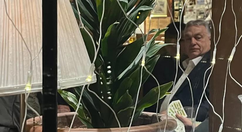 Orbán Viktor miután bejelentette a Fidesz listáját, Korda Györggyel és Pintér Sándorral ultizott Budán