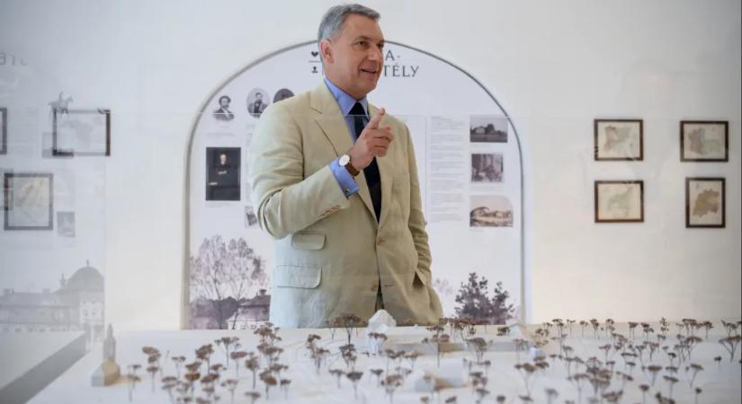 Tisza Párt: Köszönjük, hogy Lázár János saját magát vádolta meg bűncselekmény elkövetésével