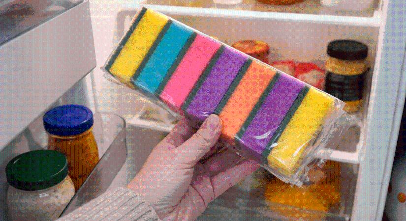 Ezért tesznek egyre többen mosogatószivacsot a hűtőbe