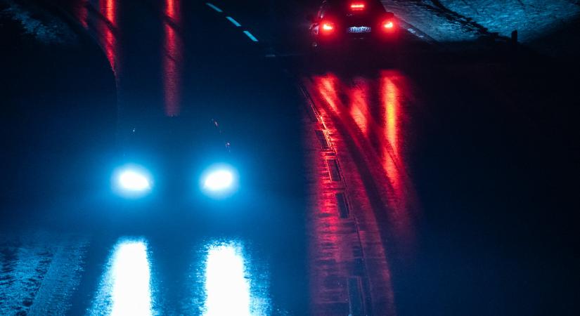 Mindenki húzzon zoknit a cipőjére, ónos eső is lehet