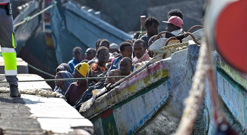 Tiltakoznak a civilek a migránsok kiutasítását célzó uniós tervezet ellen