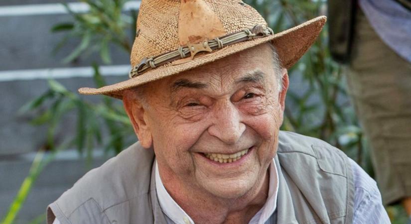 Ilyen jóképű volt fiatalon a magyar színészlegenda, Bodrogi Gyula