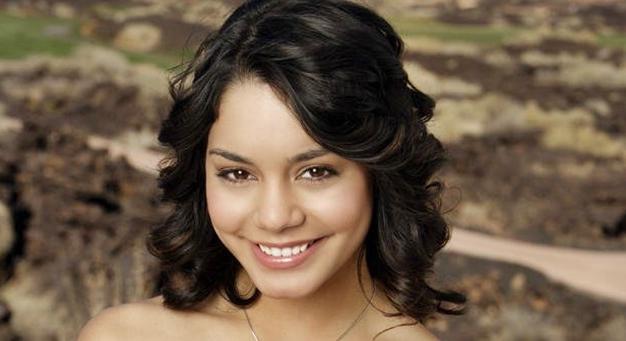 Emlékszel a Szerelmes hangjegyek ártatlan női szereplőjére? Friss, merész fotóin rá sem lehet ismerni!