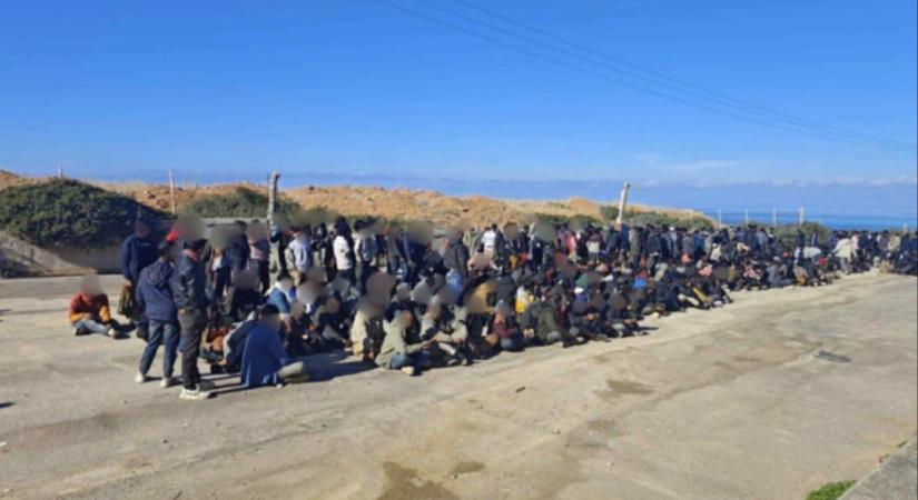 Zuhant az illegális határátlépések száma az EU-ban, az oka is megvan