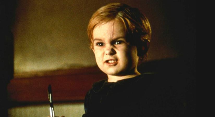 Emlékszel a rémisztő kisgyerekre a Kedvencek temetőjéből? Elképesztően sármos pasi lett belőle!