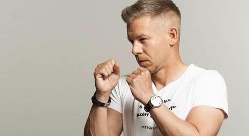 A széttúrt ágynemű annak jelképe, hogy Magyar Péternek ideje lenne felnőnie