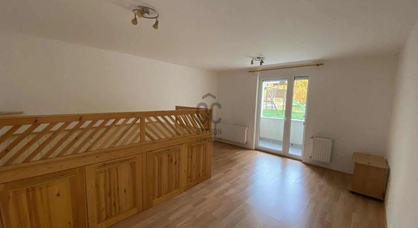 Sokkoló veszprémi valóság: használt garzon 50 millió forintért! (galéria)