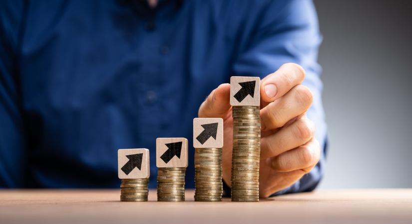 Ezt nem aprózták el! Nyolc százalékos béremelést ad a cég vasi alkalmazottjainak