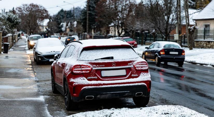 Csúszós útviszonyok, ködös részek: a kedd reggelt az ónos eső is megnehezíti