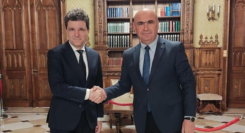 Nicușor Dan kedden a koalíciós vezetőkkel egyeztet