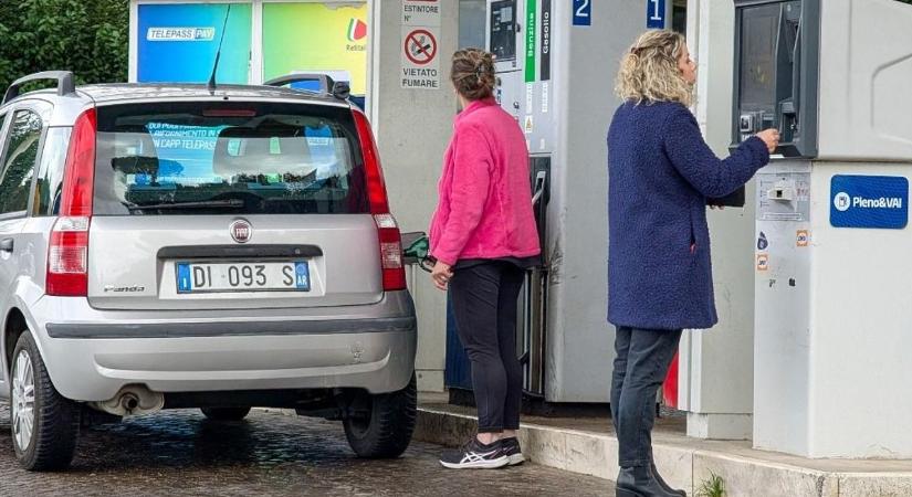 Brutális leárazást hirdettek, ez most Magyarország egyik legolcsóbb új autója: nem Suzuki, nem Dacia, nem kínai – igazi nyugati márka