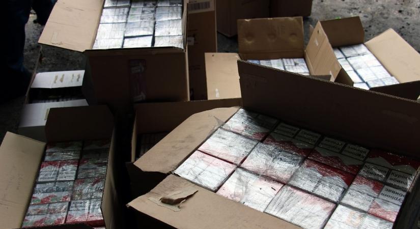 Budapestről hozták Körmendre az adójegy nélküli cigarettát, a NAV ütött rajta a bűnpároson