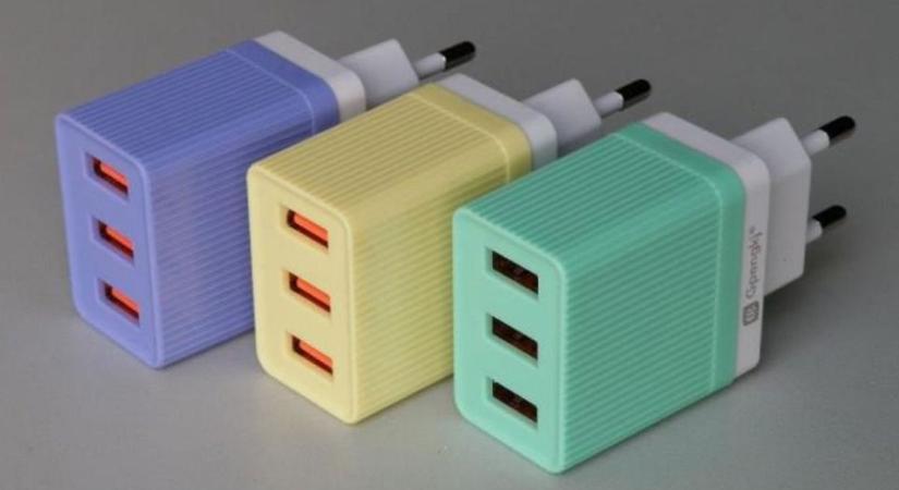 "Megbuktak" az USB-töltők! Áramütés veszélye miatt vizsgálatot indított hatóság