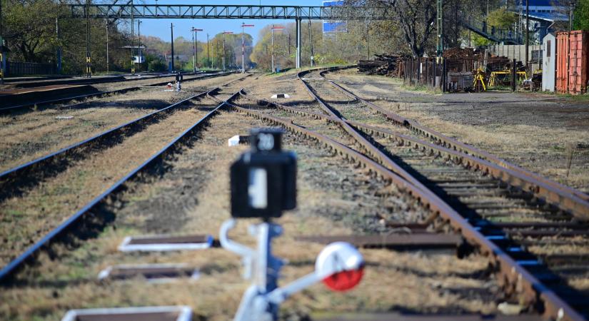 Kiharcolnák a vasutasok: visszajöhet a korkedvezményes nyugdíj?