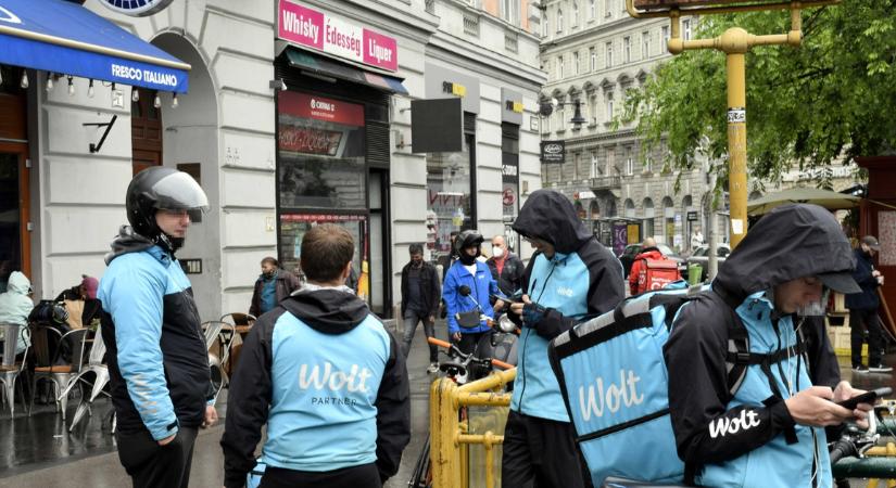Eddig tűrt a kormány, hatalmas változások jönnek a Foodoránál és a Woltnál