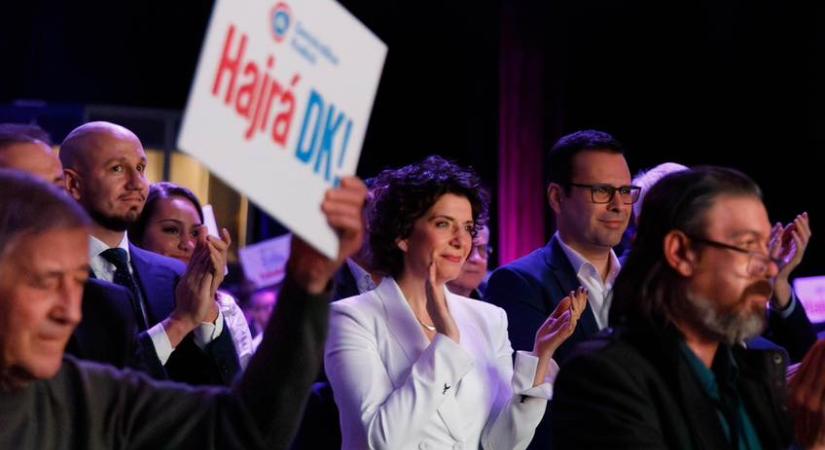 Publicus: Vezet a Tisza, négypárti parlament, erősödik a DK