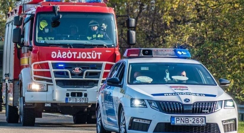 Forgalmi akadály Tatabányán: egy autó és egy kamion ütközött