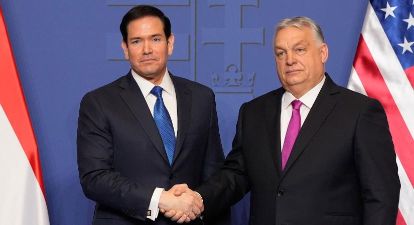 Különös dolgot vettek észre Orbán Viktor videóján, Gáspár Evelin rögzítette titokban, nincs rá magyarázat