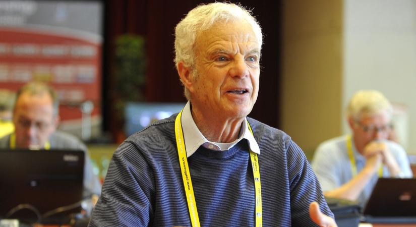 A legendás magyar tévés 89 évesen is jégkorongozik