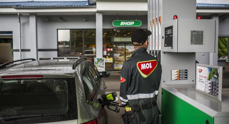 Újabb fokozatba kapcsolt a Mol: lengyel terjeszkedés és amerikai stratégiai szövetség