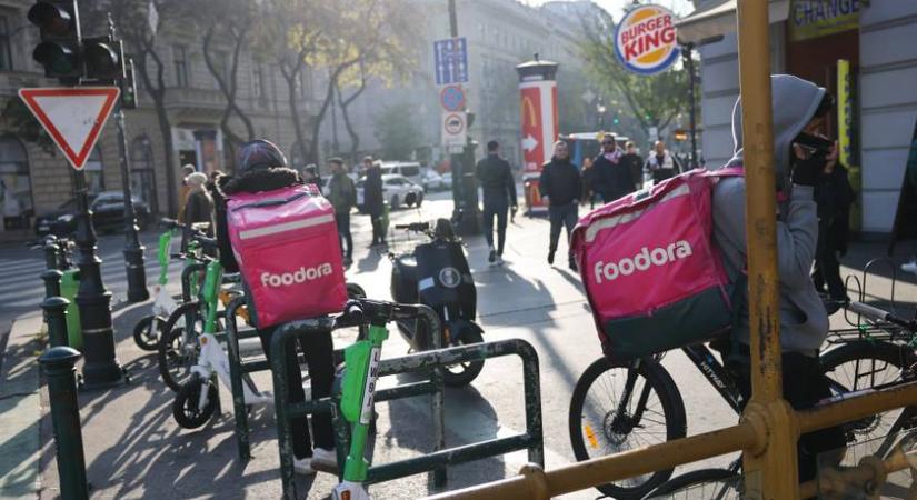 Szigorít a kormány, nagy változások jönnek az étel házhoz szállításban: ez téged is érint