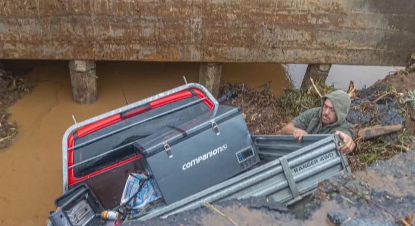 Káosz Új-Zélandon: árvízriadó és földcsuszamlások – drámai képek a térségből