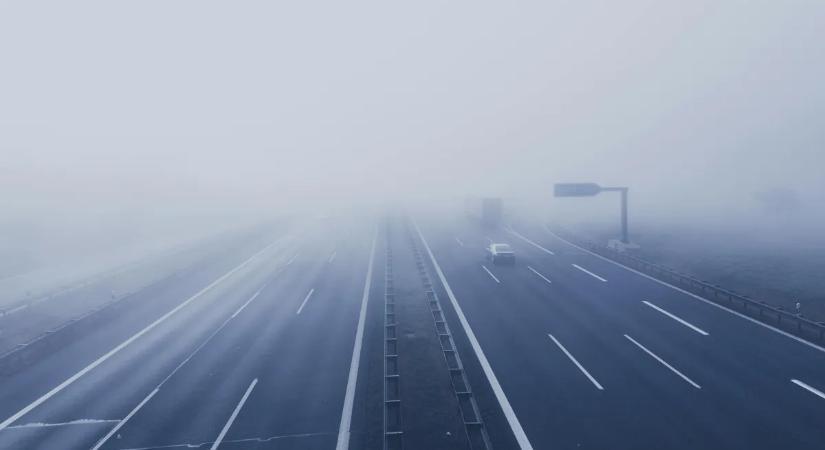 Brutális torlódás az M1-es autópályán: két baleset bénítja a Budapest felé vezető oldalt