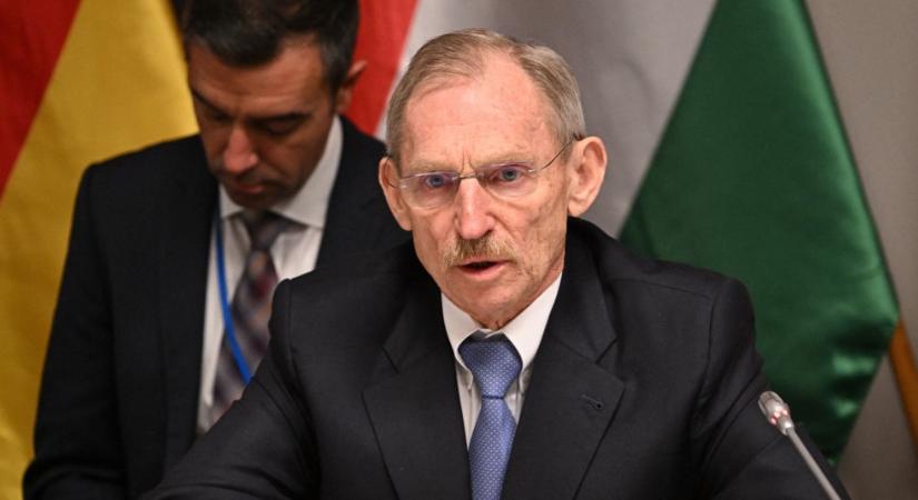 Pintér Sándor nyugdíjba vonul, Lázár János kotyogta ki a hírt