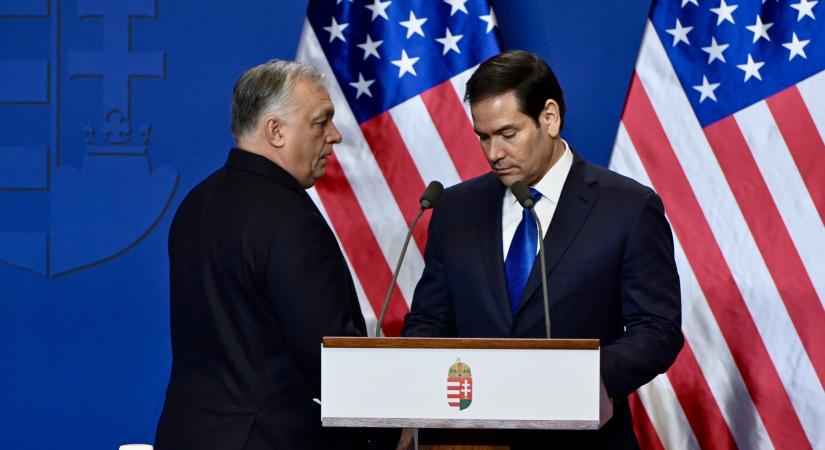 Frankfurter Allgemeine: Orbán sűrű szósza elfedi, hogy van egy éles ellentét Magyarország és az USA között
