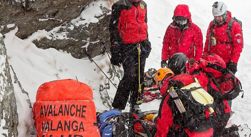 Több mint 110 személyen segítettek a hegyimentők az elmúlt napon