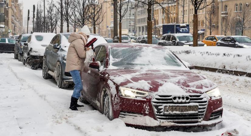 Úgy jött be az EU-nak ez a szankció is, mint a többi: zúdulnak a vadiúj nyugati autók Oroszországba