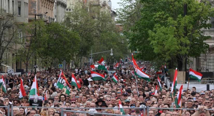 Nemzeti Menetet hirdetett Magyar Péter március 15-re