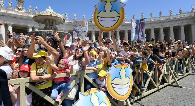 Leó pápa: A Gyermekek Világnapját mostantól a Világiak, Család és Élet dikasztériuma rendezi