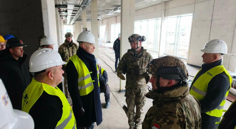 Szalay-Bobrovinczky Kristóf: komoly mérföldkő, hogy újra egy nagy laktanya épül Magyarországon