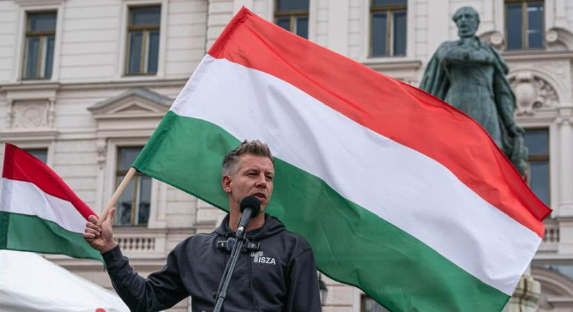 Rendszerváltó menettel készül a Tisza március 15-én