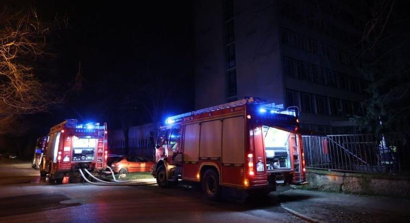 Megrázó videó a lángoló épületről: így pusztított a tűz a szegedi kollégiumban