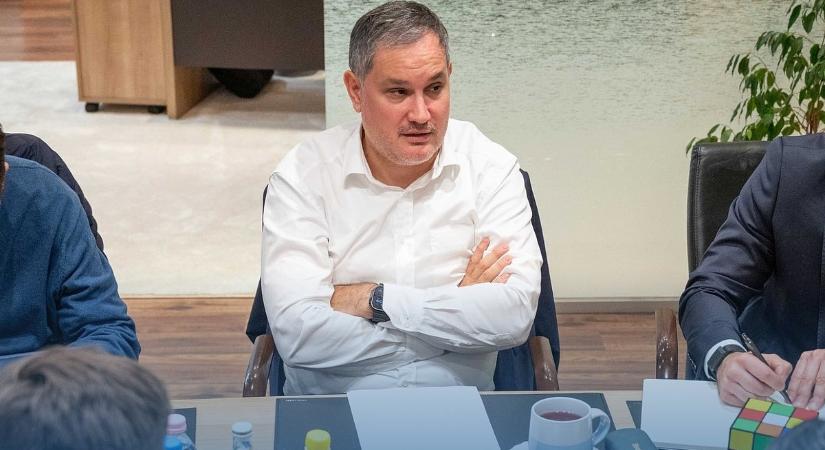 Nagy Márton odaszólt a bankoknak: túl sokan vannak, túl drágák – öt maradhat