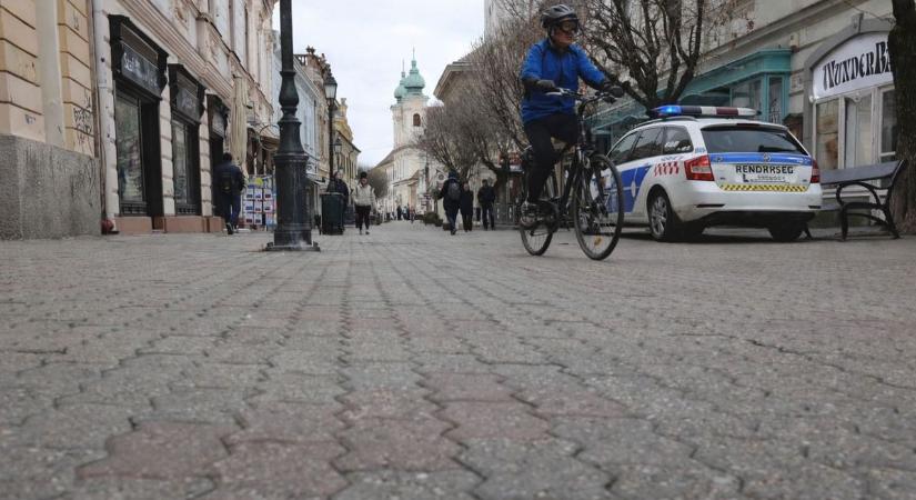 Megléptek a szajréval – nyomoz a rendőrség a Király utcai éttermi lopás kapcsán