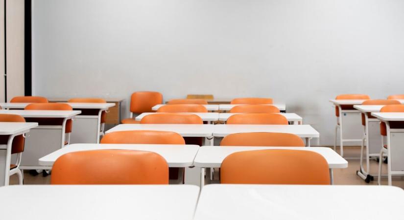 Szakítós levél tartotta lázban a negyedikeseket – a tanárnő könnyei is kicsordultak a reakcióiktól