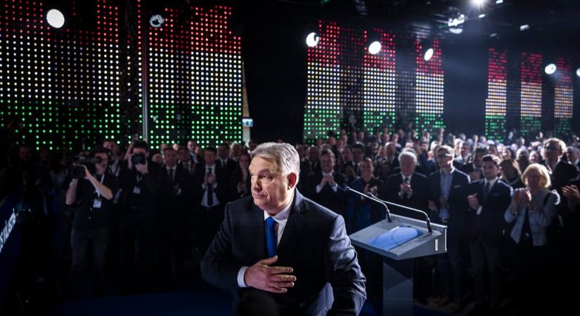 Orbánt emlegették a nemzetközi konferencián, kitört a botrány