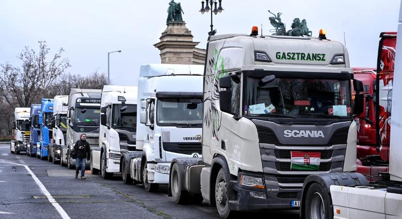 Az M1-es felújítása is tehet arról, hogy fogynak a fuvarozócégek