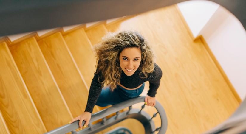 Mit árul el rólad, ha a lépcsőt használod mindig a lift helyett a pszichológus szerint?