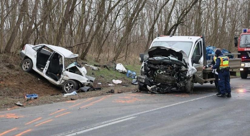 Két élet volt az ára a felelőtlen manővernek – megrázta Nyírvasvárit a hétfői tragédia (fotókkal, videóval)